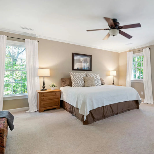 White Palm Leaf Pattern