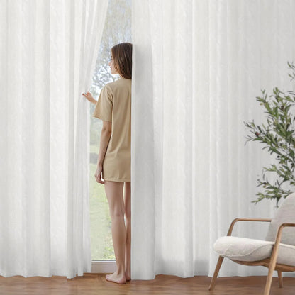 White Palm Leaf Pattern