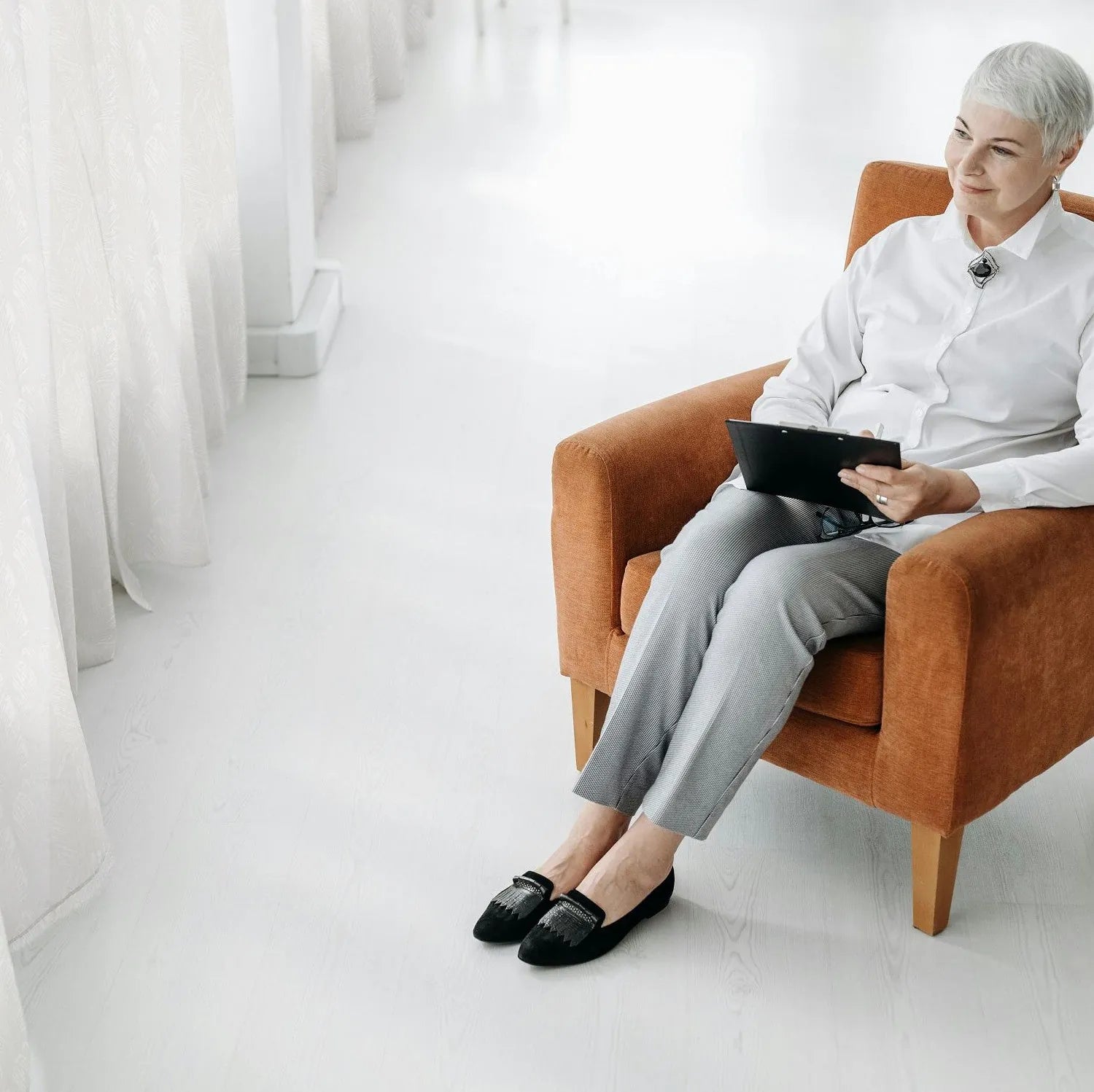 White Palm Leaf Pattern