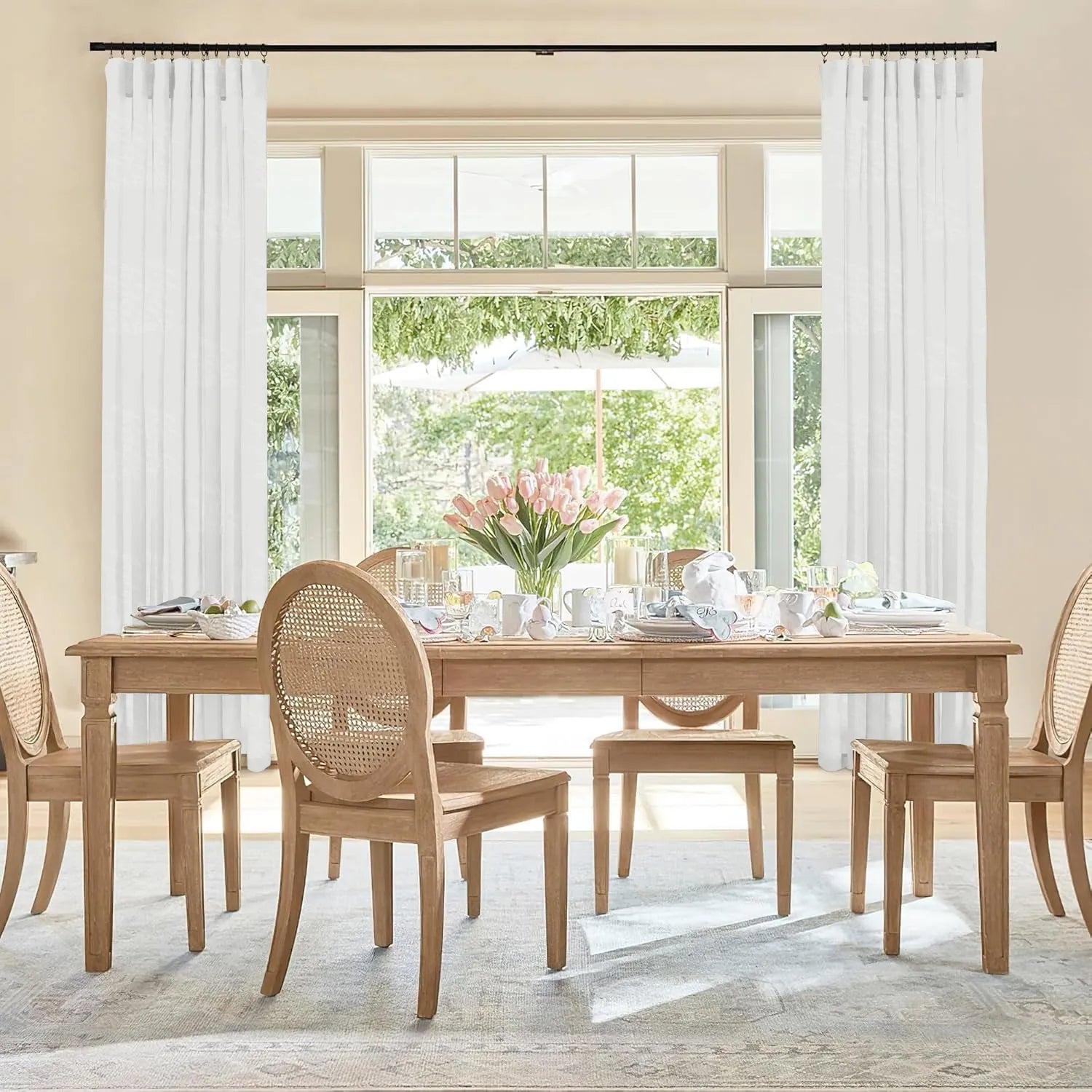 White Lakeside View Pattern