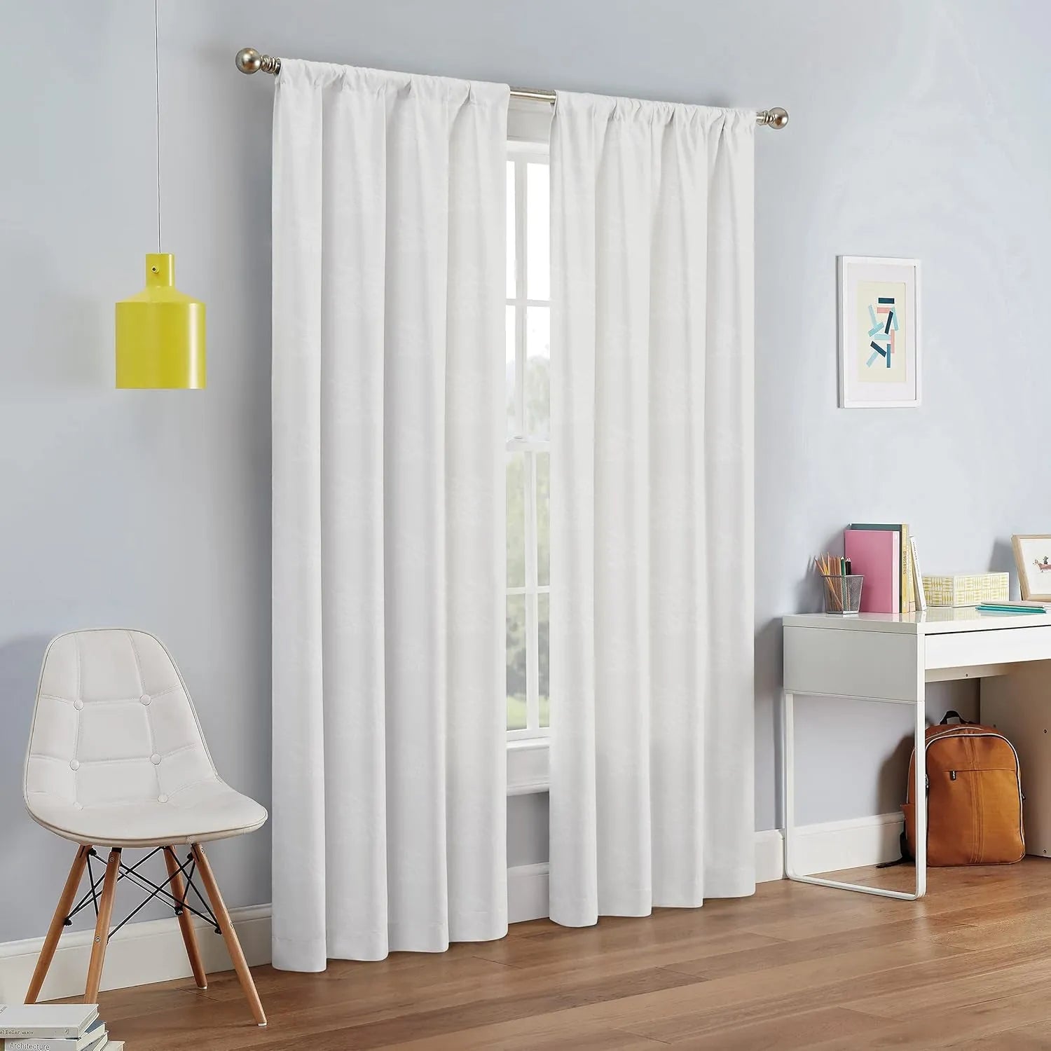 White Lakeside View Pattern