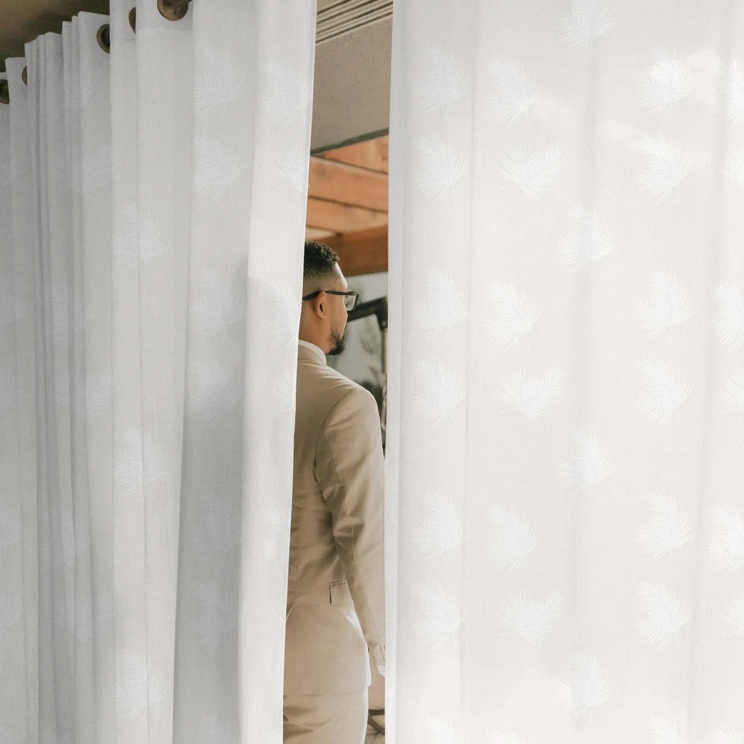 White Coconut Leaf Pattern