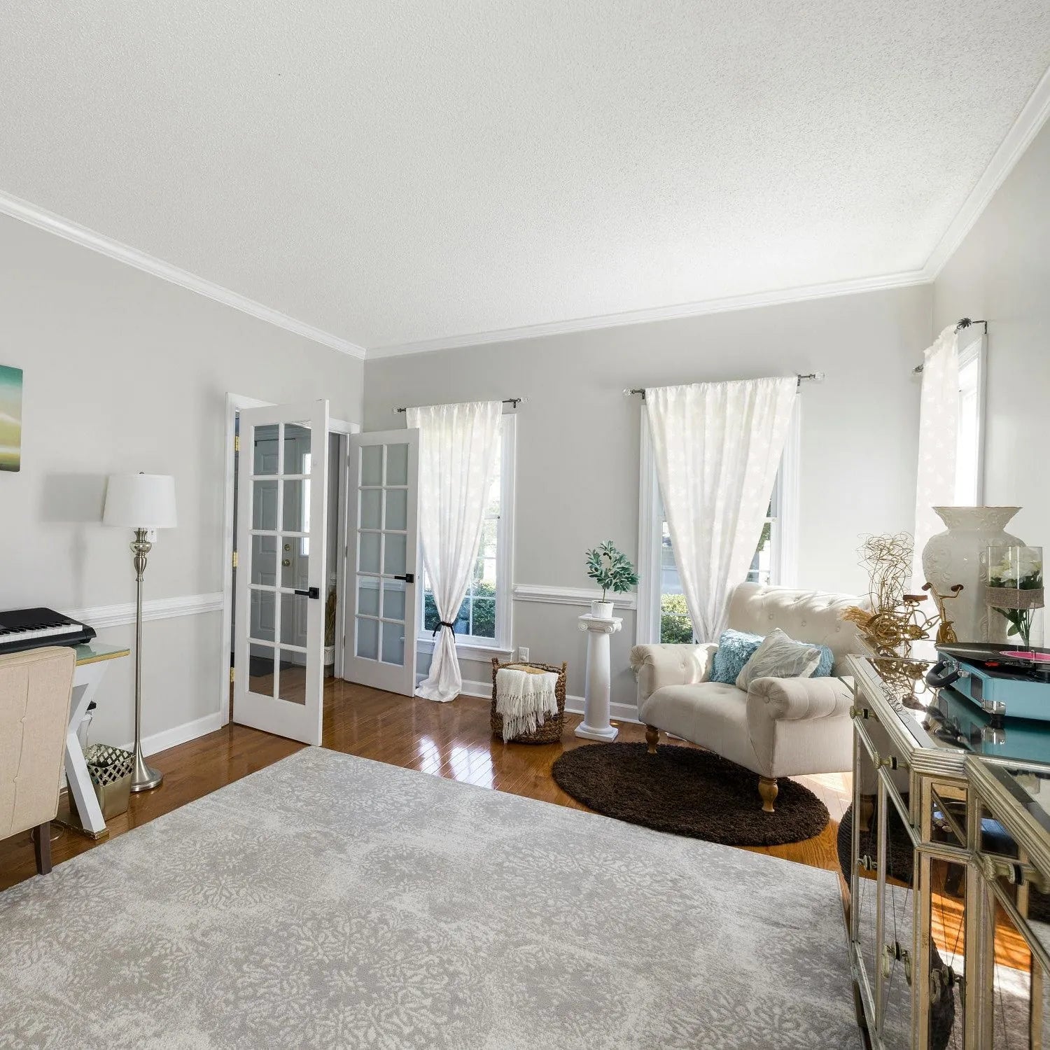 White Coconut Leaf Pattern