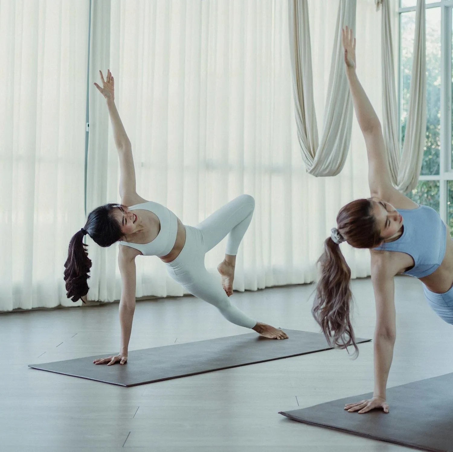 Off White Wave Striped