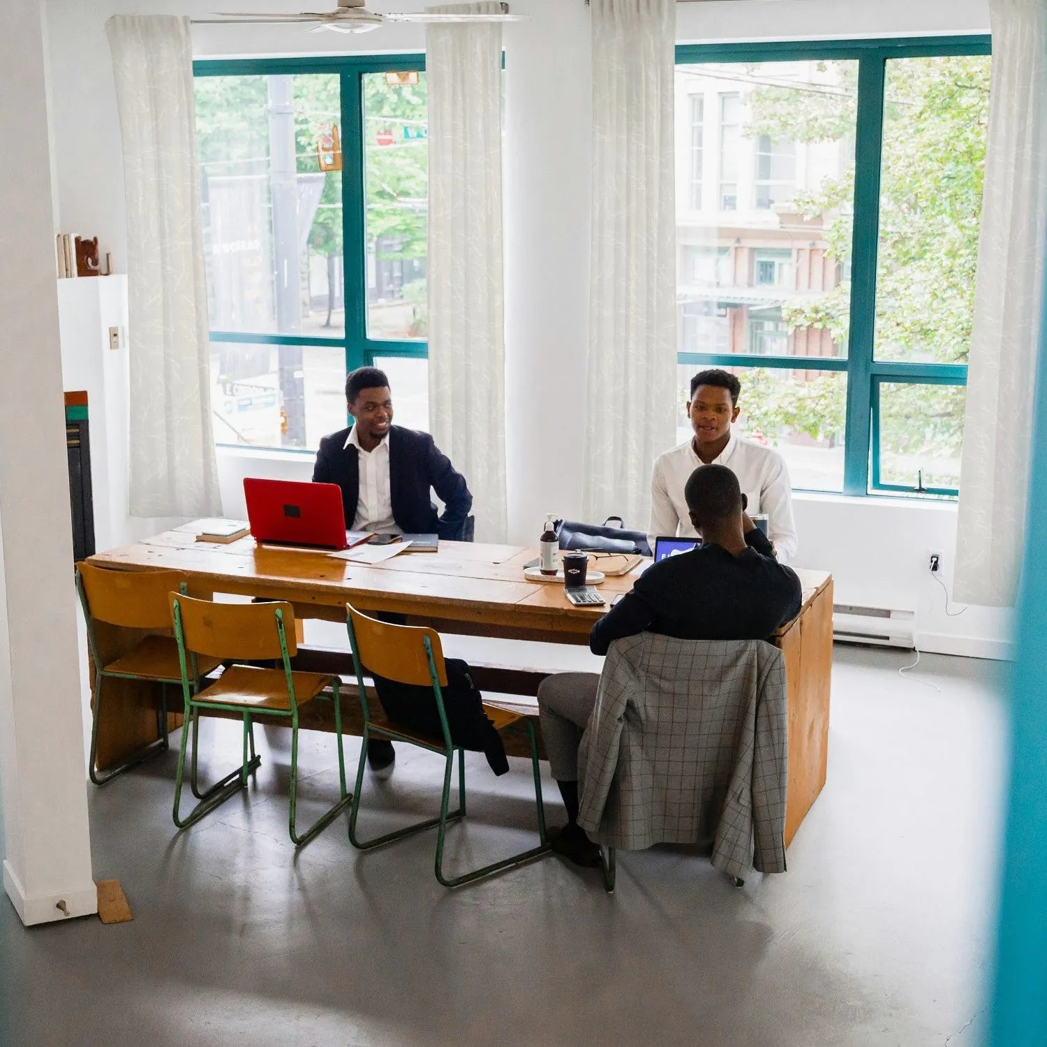 White Feather Pattern