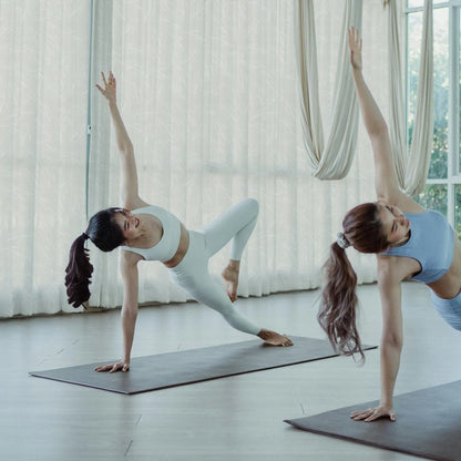 White Feather Pattern